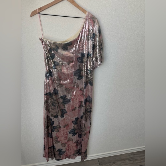 Anthropologie Porridge One-Shoulder Floral Sequin
Maxi Dress - Medium - Picture 3 of 10